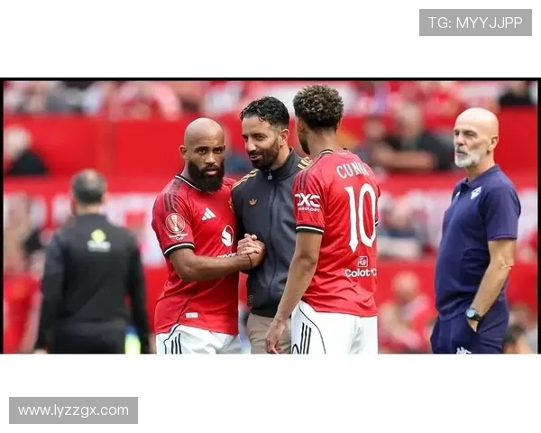 曼联战术混乱与内部矛盾显现，豪门根基稳定性面临考验