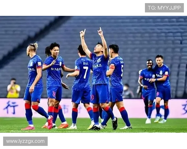 申花赛季“爆点”:阵容老化带来危机,这豪门还能争冠吗? 申花赛季“爆点”:阵容老化带来危机,这豪门还能争冠吗?